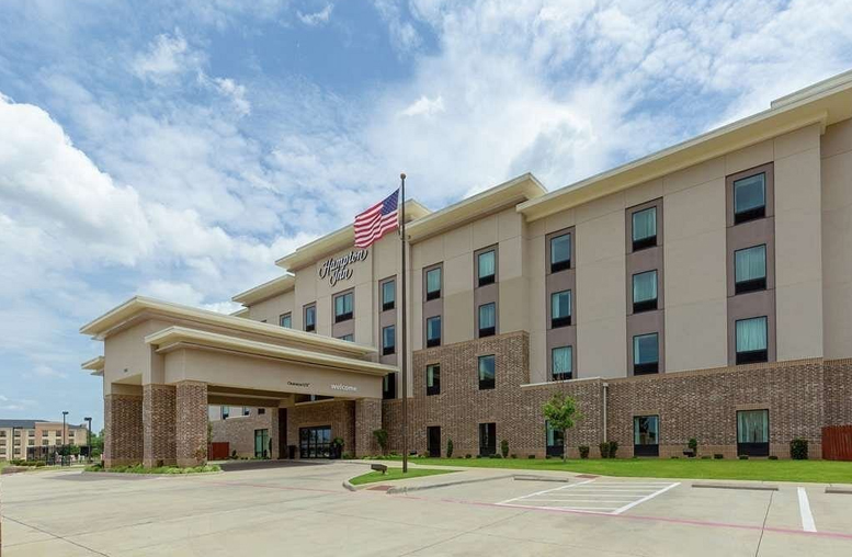 Mag Mile Capital Closes $5.78 Million Loan for Hampton Inn Hilton in the Great Crossroads City of Texarkana, Arkansas